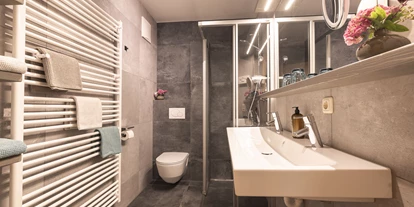 Hüttendorf - Chaletgröße: 4 - 6 Personen - Pinzgau - Badezimmer - Feriendorf Wallenburg