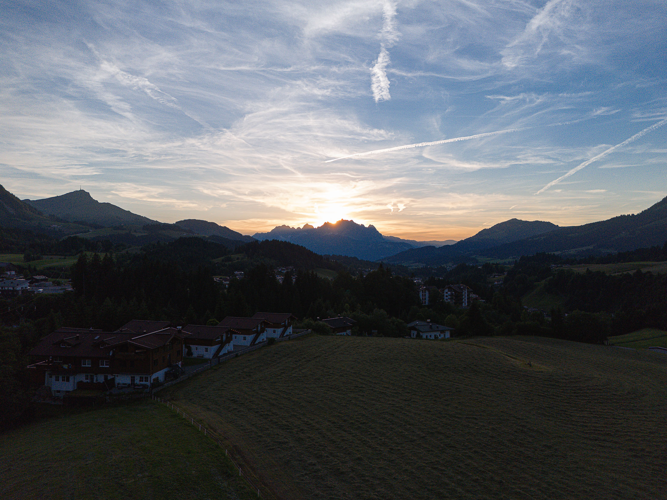 Chalet: Birdview Sonnenuntergang - Feriendorf Wallenburg
