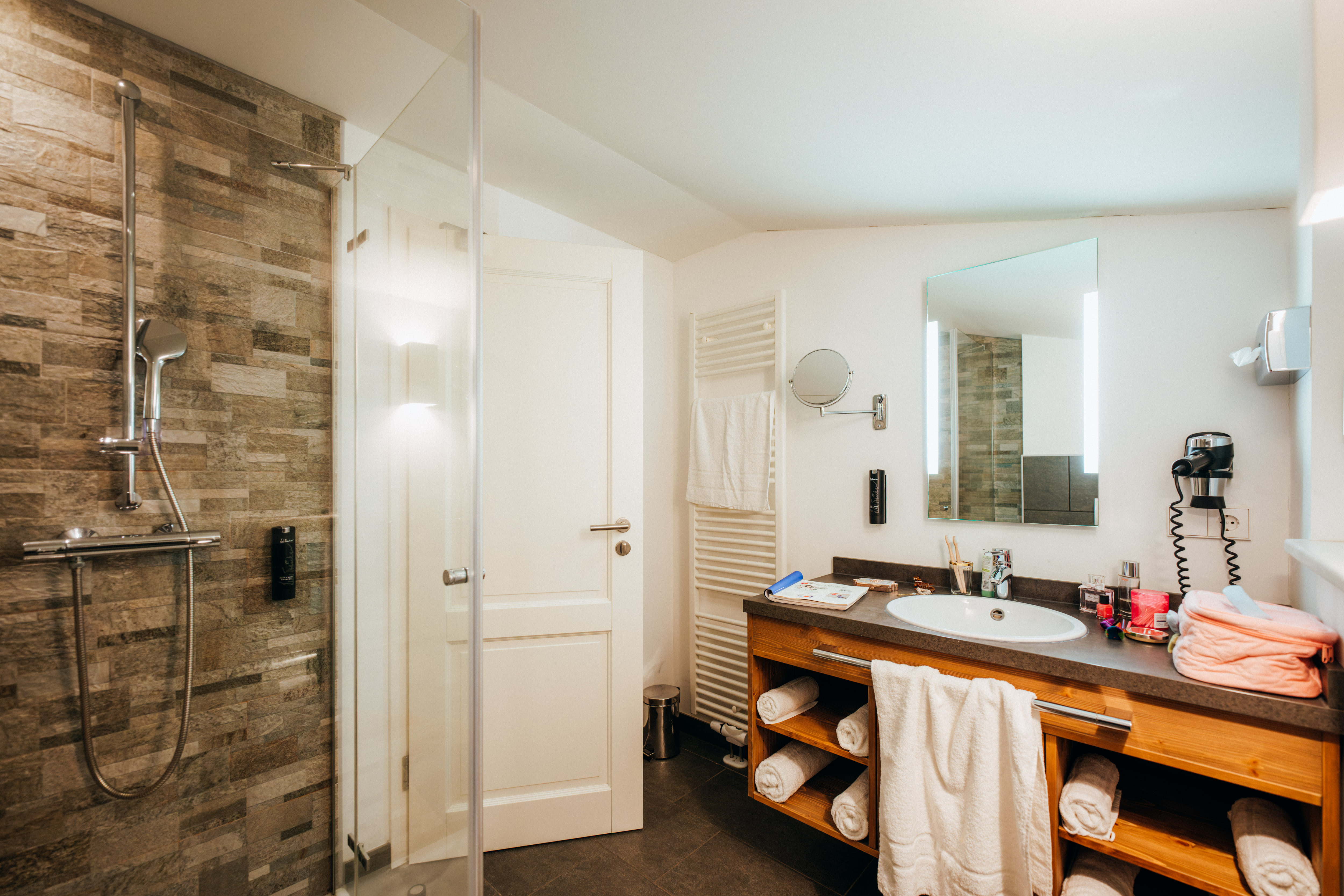 Chalet: Badezimmer - Das Schierke Harzresort - Innen