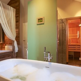 Chalet: Kuschel Lodge Himmelbett / freistehende Badewanne / Sauna - Das Schierke Harzresort