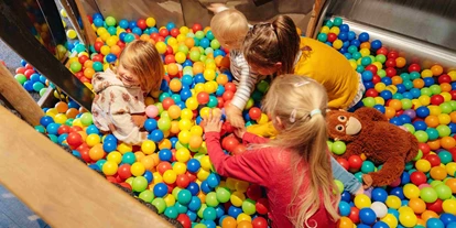 Hüttendorf - PLZ 38871 (Deutschland) - Indoor Spielewelt - Das Schierke Harzresort