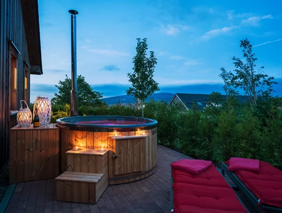 Chalet: Alle Kuschellodges verfügen über einen Whirlpool. - Torfhaus HARZRESORT