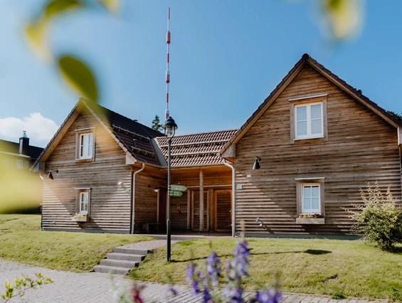 Chalet: Premium Lodge mit 2 Schlafräumen, Kamin und Sauna. 2 Einheiten unter einem Dach.  - Torfhaus HARZRESORT