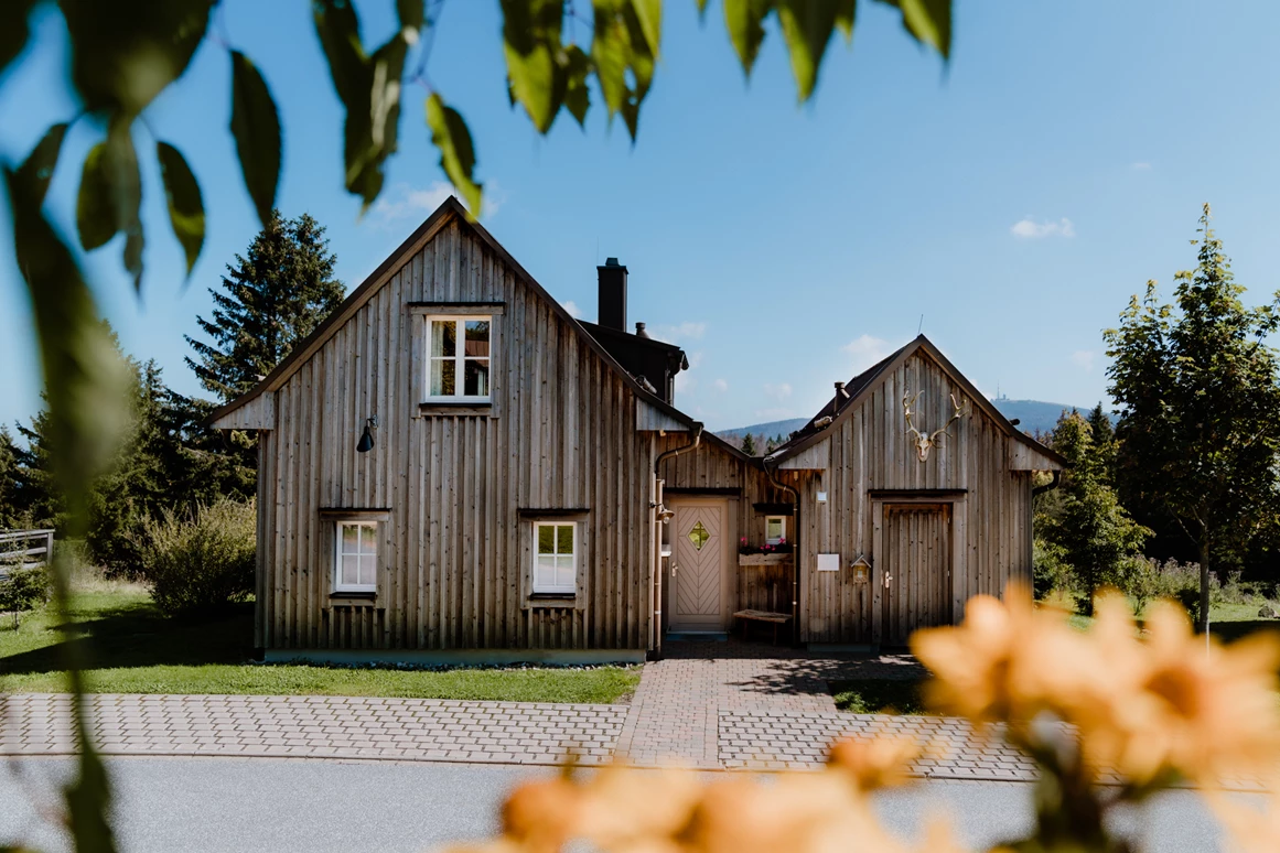 Chalet: Exklusive Lodge mit 3 Schlafräumen, Kamin und Sauna. Freistehendes Haus. - Torfhaus HARZRESORT