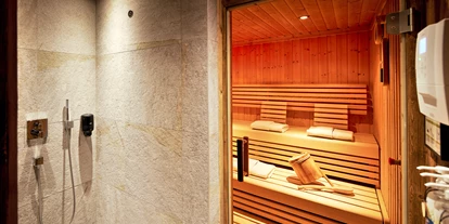 Hüttendorf - Snow Space Salzburg - Flachau - Wagrain - St. Johann - Wellnessdusche mit Kneippschlauch - Promi Alm Flachau