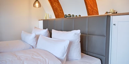 Hüttendorf - PLZ 38871 (Deutschland) - Wohnbereich vom Baumhaus Elvis / Jr. - sonnenresort ETTERSHAUS