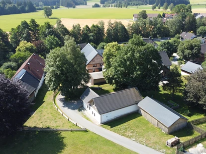 Hüttendorf - Whirlpool: beim Chalet - Urlaub auf dem Land - Idylle pur! - Das MUSSEA Landhaus Chalet & Scheunenloft