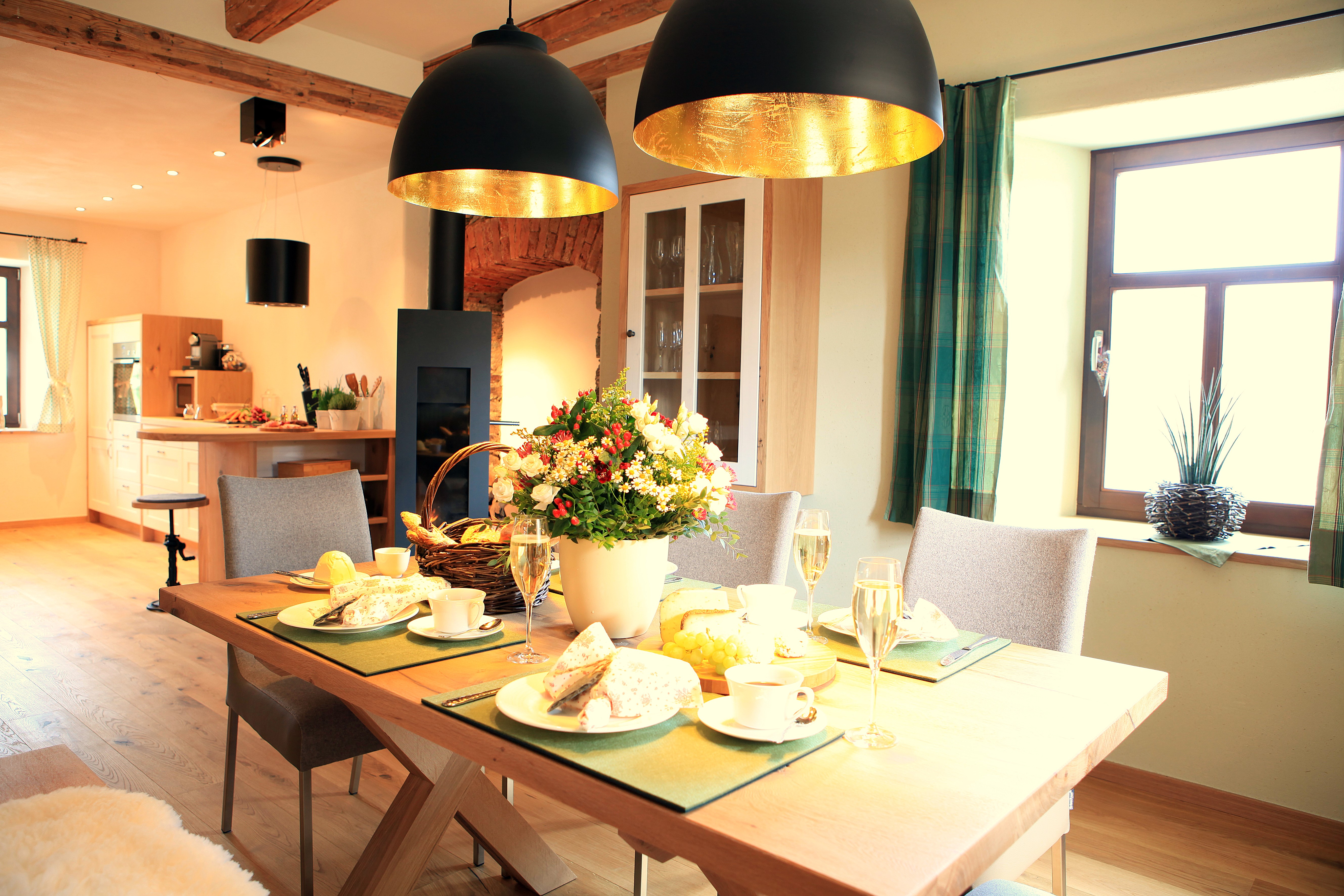 Chalet: Landhaus Chalet für 2 Personen 
Essbereich & Küche - Das MUSSEA Landhaus Chalet & Scheunenloft 