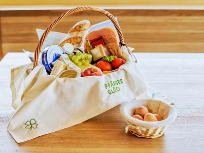 Hüttendorf - Schröcken - Frühstückskorb - PfänderGlück Ferienhäuser