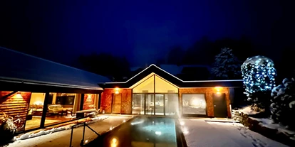 Hüttendorf - Weng (Goldegg) - Das Chalet Annelies ermöglicht Ihnen einen Traumurlaub, in dem Sie Ihren ökologischen Fußabdruck – ohne Einschränkungen – so klein wie möglich halten. So können auch unsere Kinder die Natur noch so genießen, wie wir es heute dürfen!
Mit durchdachtem Energiekonzept ohne fossile Brennstoffe! - Luxus Chalet Annelies