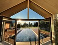 Chalet: Privater Infinitypool ganzjährig beheizt (30 Grad, 4 x 8 m)
Private Panorama Sauna - Luxus Chalet Annelies