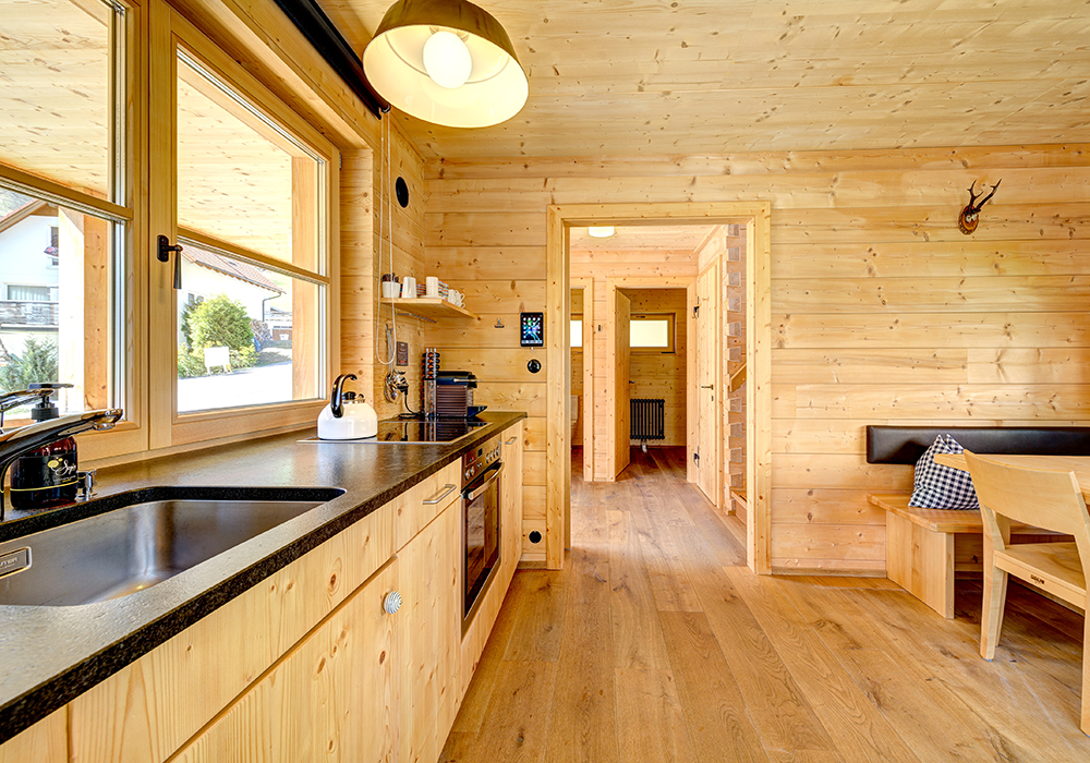 Hüttendorf - Parkplatz direkt an der Hütte - Vorarlberg - Küche - Casalpin Chalets in Brand