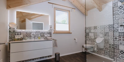 Hüttendorf - Parkplatz direkt an der Hütte - Edersee Chalet