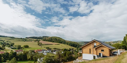 Hüttendorf - Parkplatz direkt an der Hütte - Edersee Chalet
