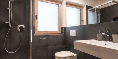 Hüttendorf - Ski-In/Ski-Out: Ski-In - Bad mit Dusche - Hauserhof Chalet