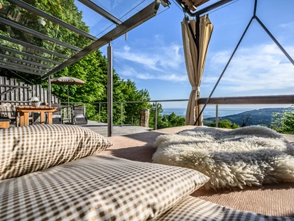 Hüttendorf - Hot Tub: beim Chalet - Day-Bed Chalet ZWEIsamkeit - Traumhütten für Zwoa