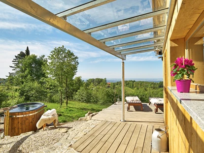 Hüttendorf - Hot Tub: beim Chalet - Hot Pot Chalet GLÜCKlich - Traumhütten für Zwoa