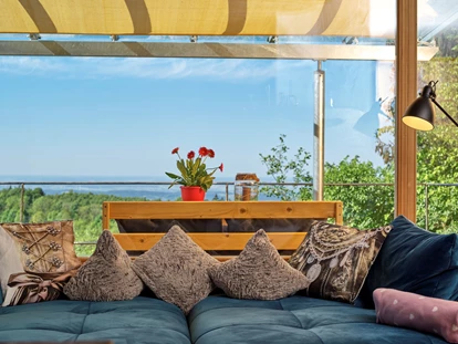 Hüttendorf - Hot Tub: beim Chalet - sofa GLÜCKlich - Traumhütten für Zwoa