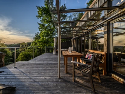Hüttendorf - Hot Tub: beim Chalet - Sonnenterrasse Chalet ZWEIsamkeit - Traumhütten für Zwoa