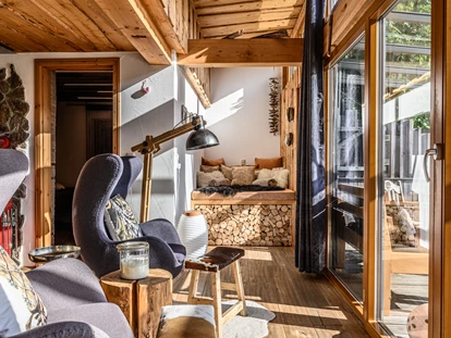 Hüttendorf - Hot Tub: beim Chalet - ZWEIsamkeit - Traumhütten für Zwoa
