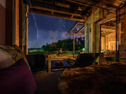 Hüttendorf - Hot Tub: beim Chalet - EINZIgartig - Traumhütten für Zwoa
