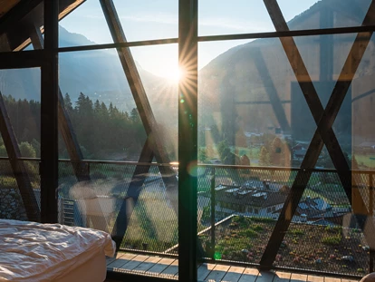 Hüttendorf - Hot Tub: beim Chalet - Sonnenaufgang Schlafzimmer - Amus Chalets Dolomites
