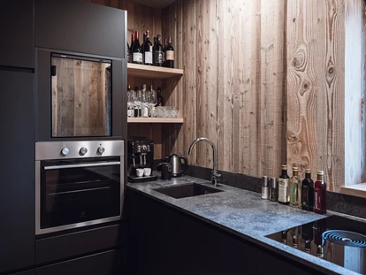 Hüttendorf - Hot Tub: beim Chalet - Unsere voll ausgestattete Küche  - Amus Chalets Dolomites