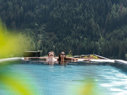 Hüttendorf - Hot Tub: beim Chalet - 360° Montium Pool - Amus Chalets Dolomites