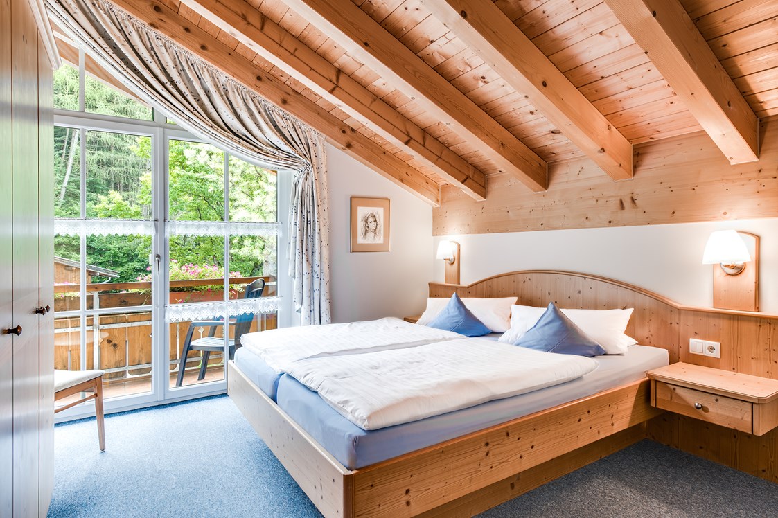 Chalet: Schlafzimmer Ferienwohnung - Waldchalets Allgäu