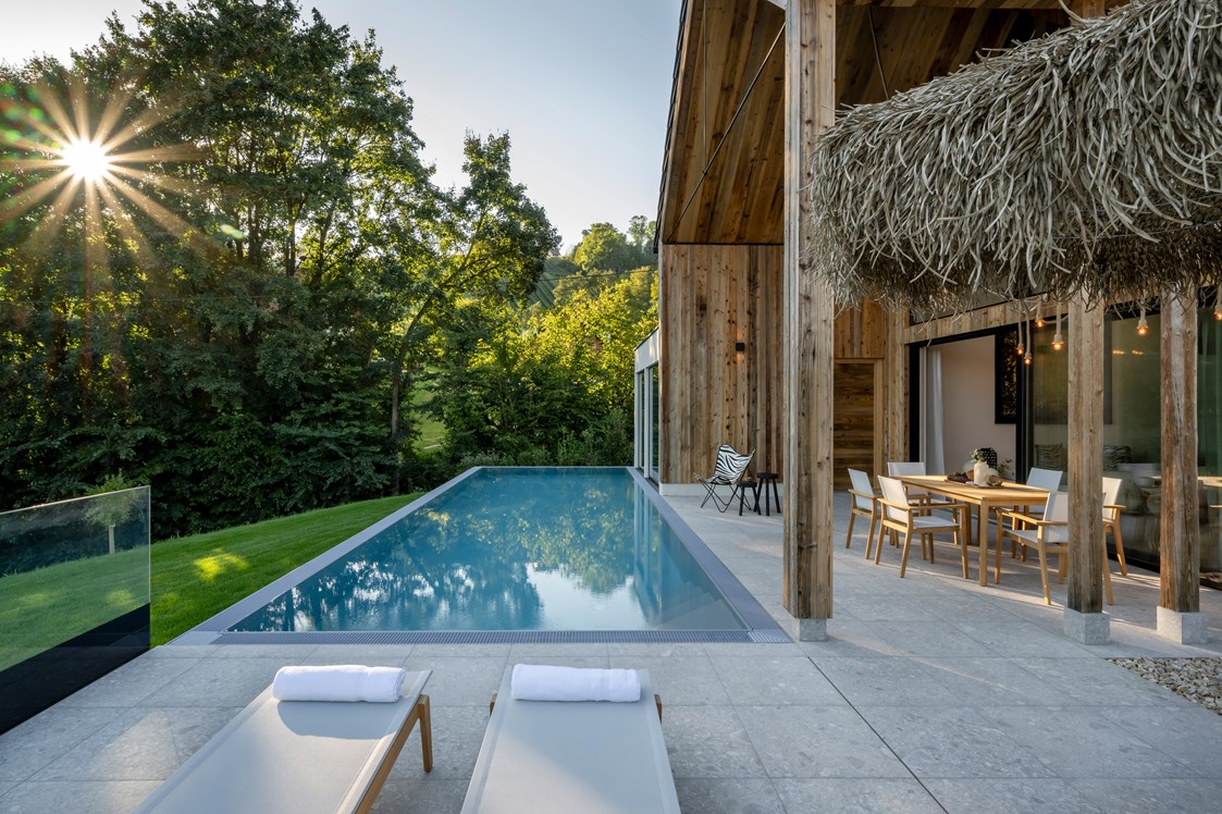 Chalet: Außenansicht - Farmhouse & Pool - Julianhof - Premium Guesthouse & Spa