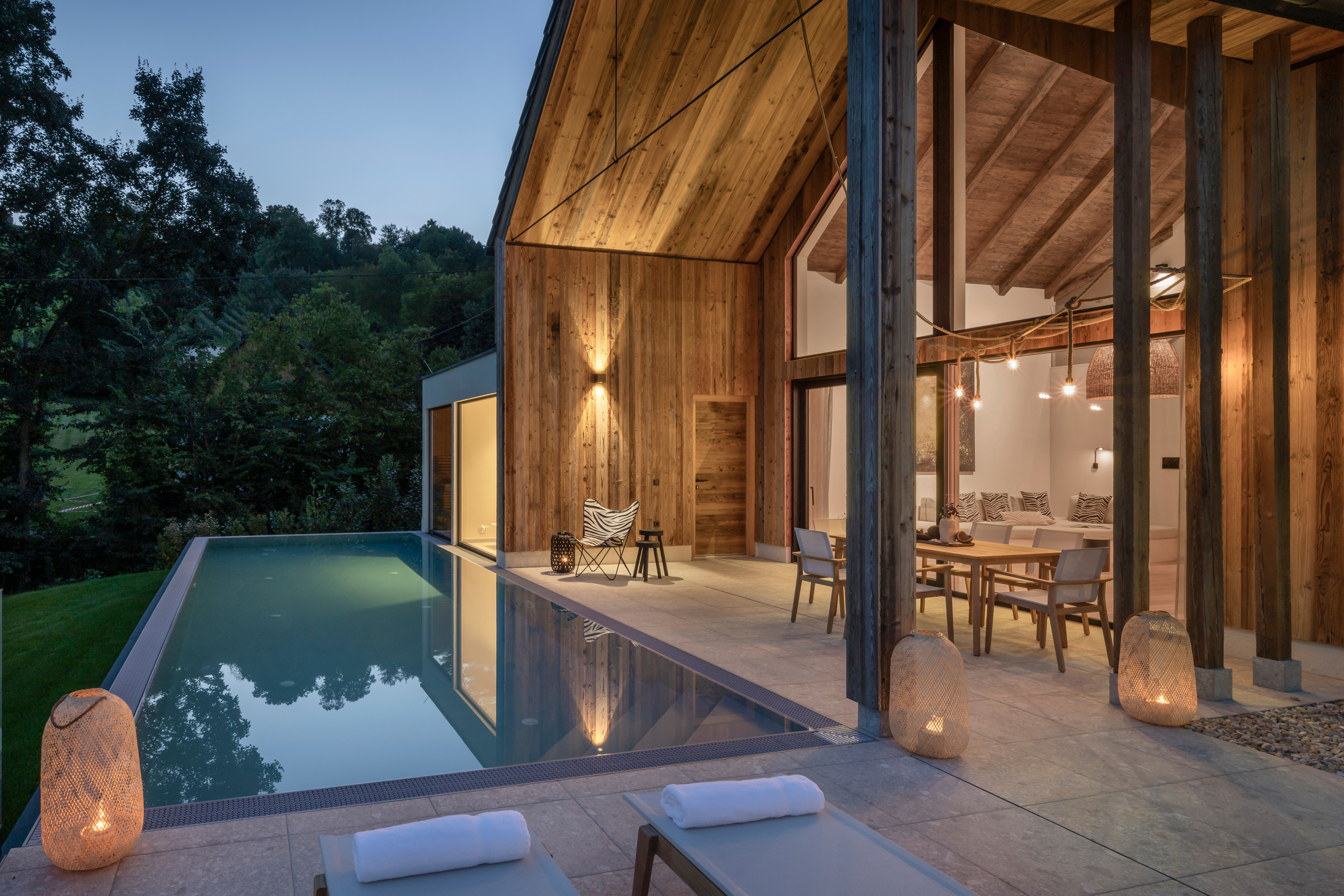 Julianhof - Premium Guesthouse & Spa Hütten im Detail Farmhouse & Pool