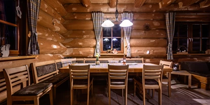 Hüttendorf - Parkplatz direkt an der Hütte - Chalet Morgensonne Essecke - Heumanns Blockhäuser am Wald