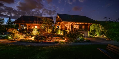 Hüttendorf - Parkplatz direkt an der Hütte - Heumanns Blockhäuser am Wald