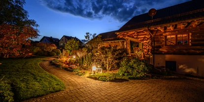Hüttendorf - Parkplatz direkt an der Hütte - Heumanns Blockhäuser am Wald