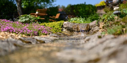 Hüttendorf - Parkplatz direkt an der Hütte - Heumanns Blockhäuser am Wald