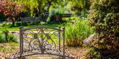 Hüttendorf - Parkplatz direkt an der Hütte - Heumanns Blockhäuser am Wald
