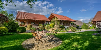 Hüttendorf - Parkplatz direkt an der Hütte - Heumanns Blockhäuser am Wald