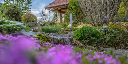 Hüttendorf - Parkplatz direkt an der Hütte - Heumanns Blockhäuser am Wald