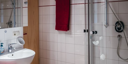 Hüttendorf - Parkplatz direkt an der Hütte - Bregenzerwald Ferienhaus