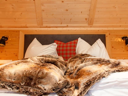 Hüttendorf - Chaletgröße: 8 - 10 Personen - Schlafzimmer - Trattlers Hof-Chalets