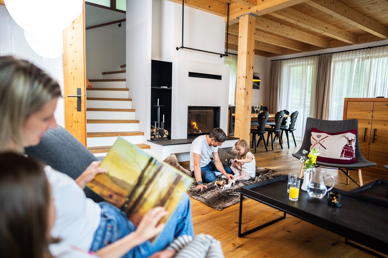 Trattlers Hof-Chalets Hütten im Detail Chalet Deluxe Family Plus