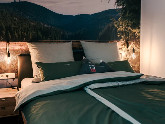 Chalet: Schlafzimmer mit Doppelbett - Woid_Liebe&Glück Chalets Bodenmais