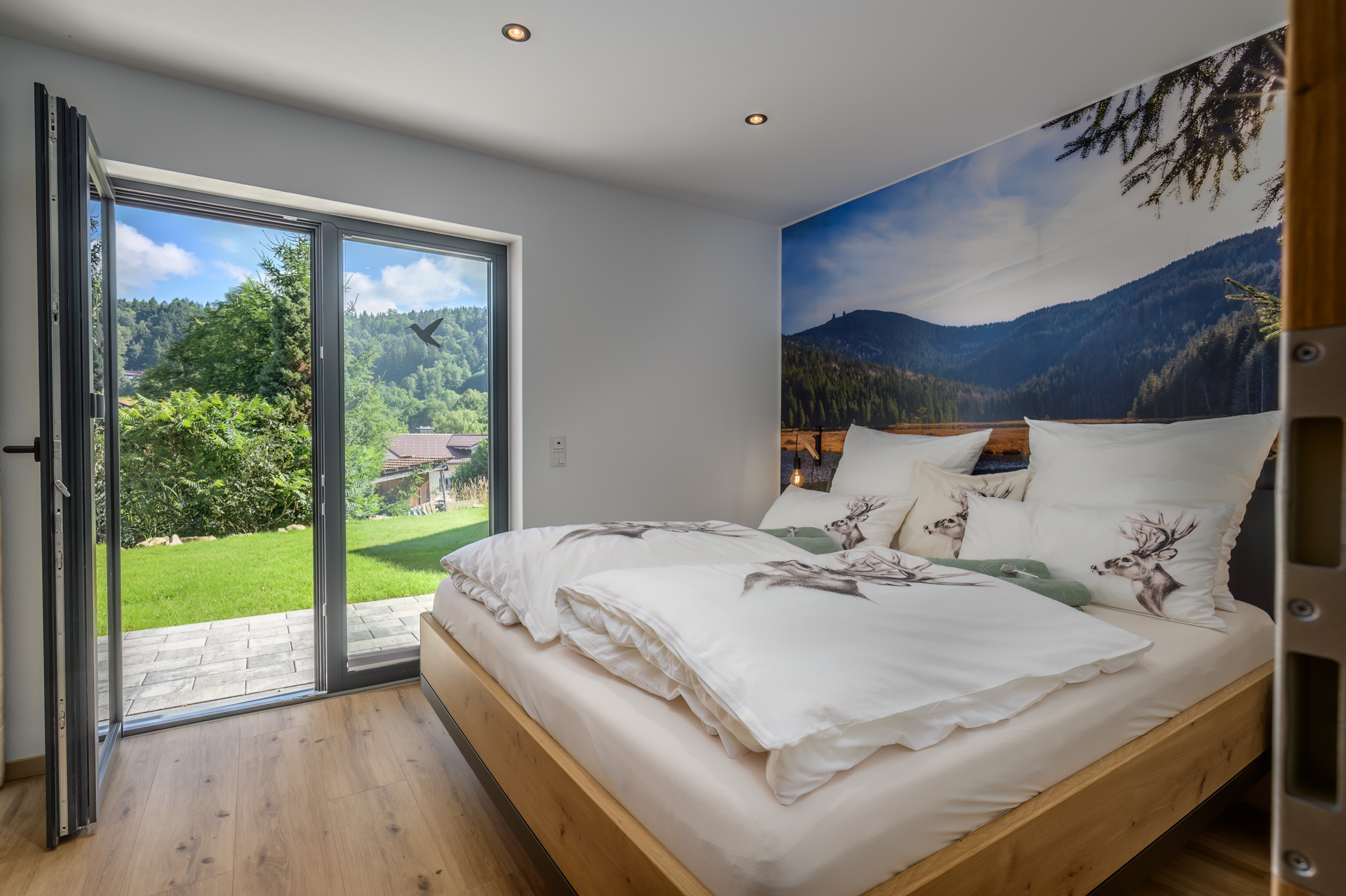Chalet: Schlafzimmer mit Doppelbett - Woid_Liebe&Glück Chalets Bodenmais