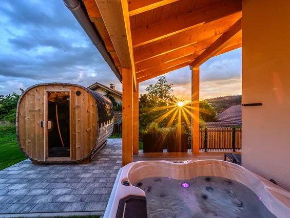 Chalet: Sauna und Whirlpool im Chalet WoidLiebe - Woid_Liebe&Glück Chalets Bodenmais