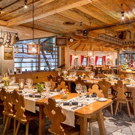 Chalet: Restaurant Salzburger Hochalm - BaumChalets im Alpenpark Neuss