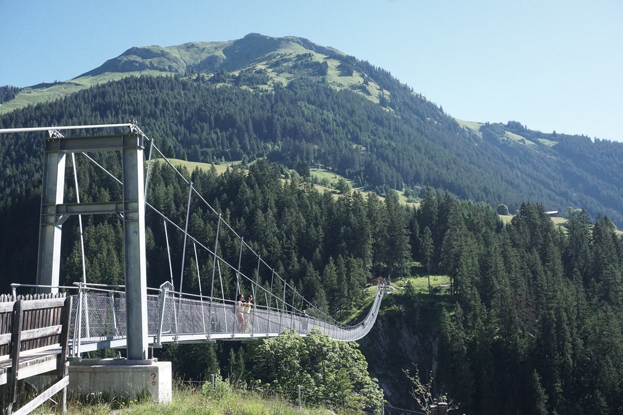 Aadla Walser-Chalets am Arlberg Ausflugsziele Hängebrücke