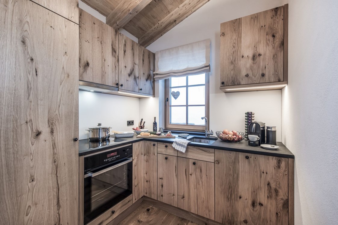 Chalet: Hobbyköche freuen sich - die Küchen sind perfekt ausgestattet - Aadla Walser-Chalets am Arlberg