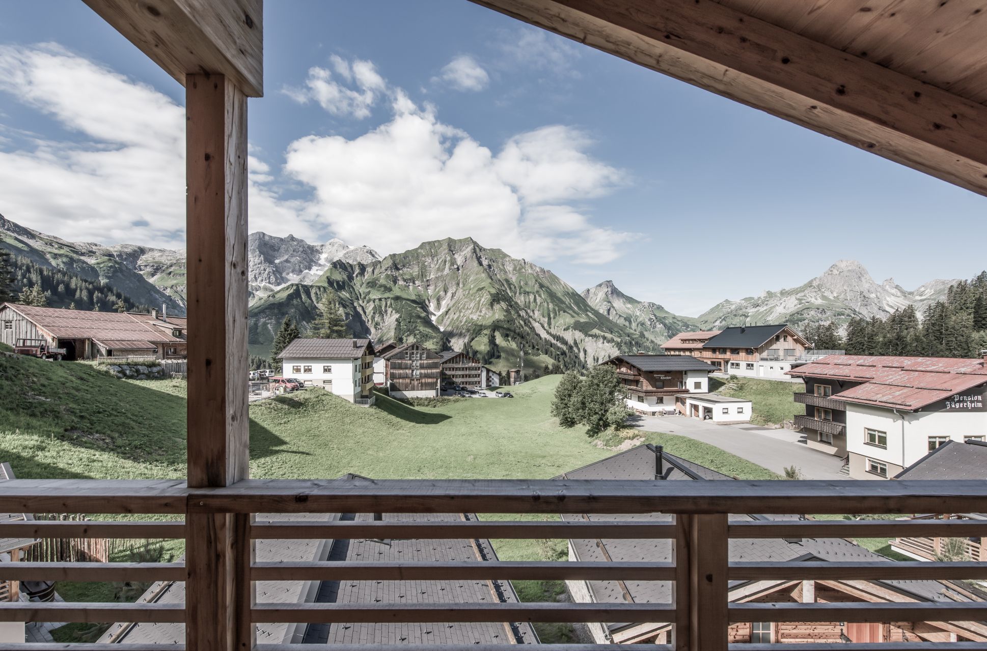 Chalet: Bergpanorama findet man im Aadla überall - Aadla Walser-Chalets am Arlberg - Außen, Umgebung