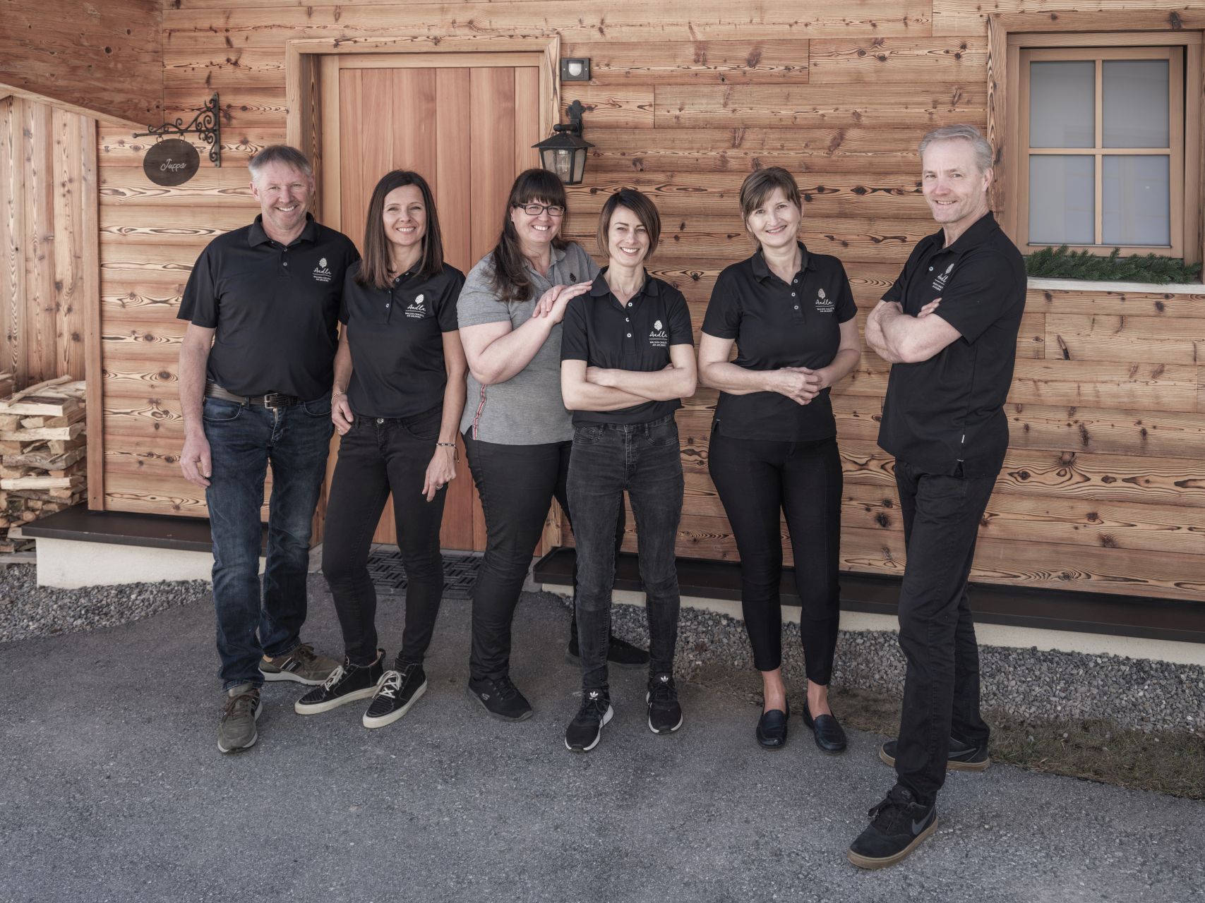 Chalet: Deine Aadla Urlaubs-Wunscherfüller.
Wir freuen uns auf dich! - Aadla Walser-Chalets am Arlberg - Außen