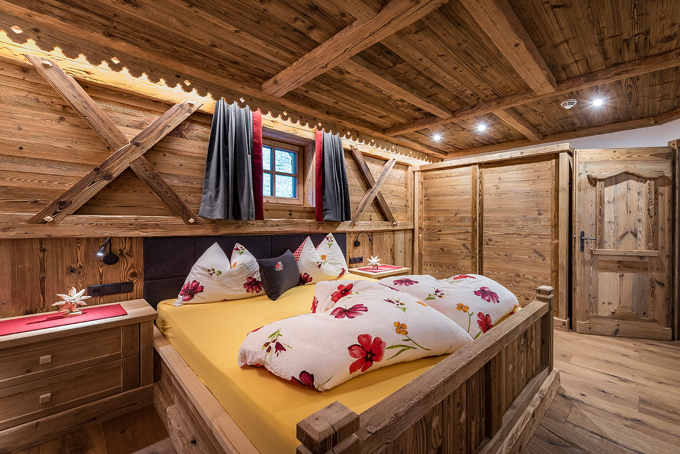 Almdorf Haidenberg Hütten im Detail Almchalet Alpenzauber